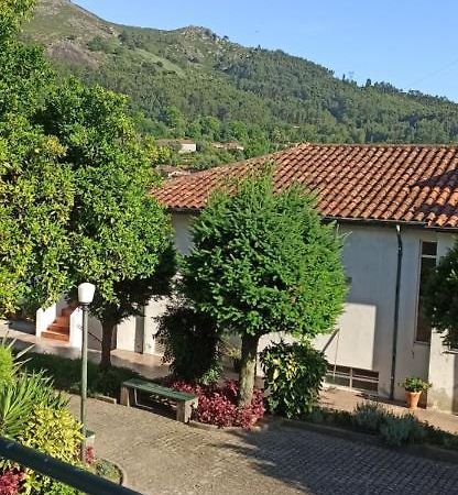 Hotel Pensao Continental Machado Caldelas Zewnętrze zdjęcie
