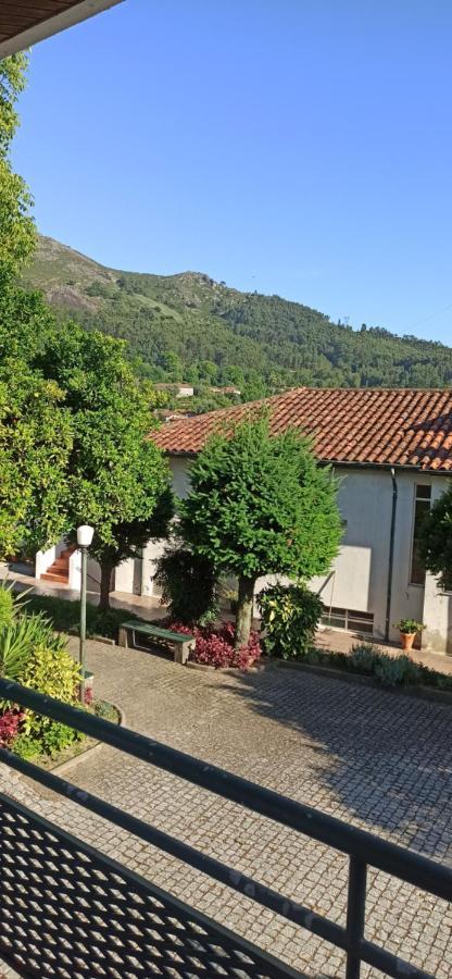 Hotel Pensao Continental Machado Caldelas Zewnętrze zdjęcie